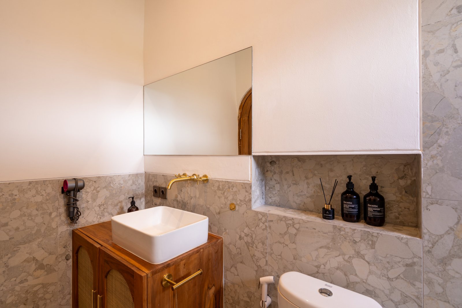 UNU VILLA – UNIT 11 (33)