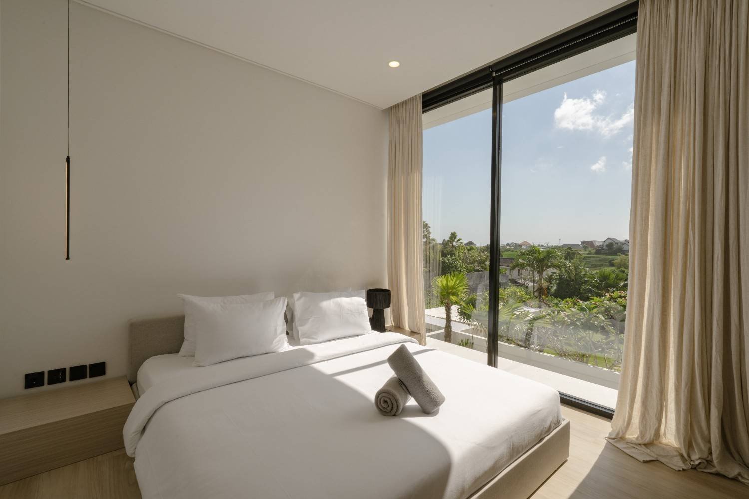 85VILLAKOONPoolKOONBaliLuxuryvillaBaliInvestinBaliBuyavillainBalidesignvillaBalidesignstayBaliRealestateInvestmentBaliModernMinimalistVillaBaliLuxuryVillawithPoolBaliRea