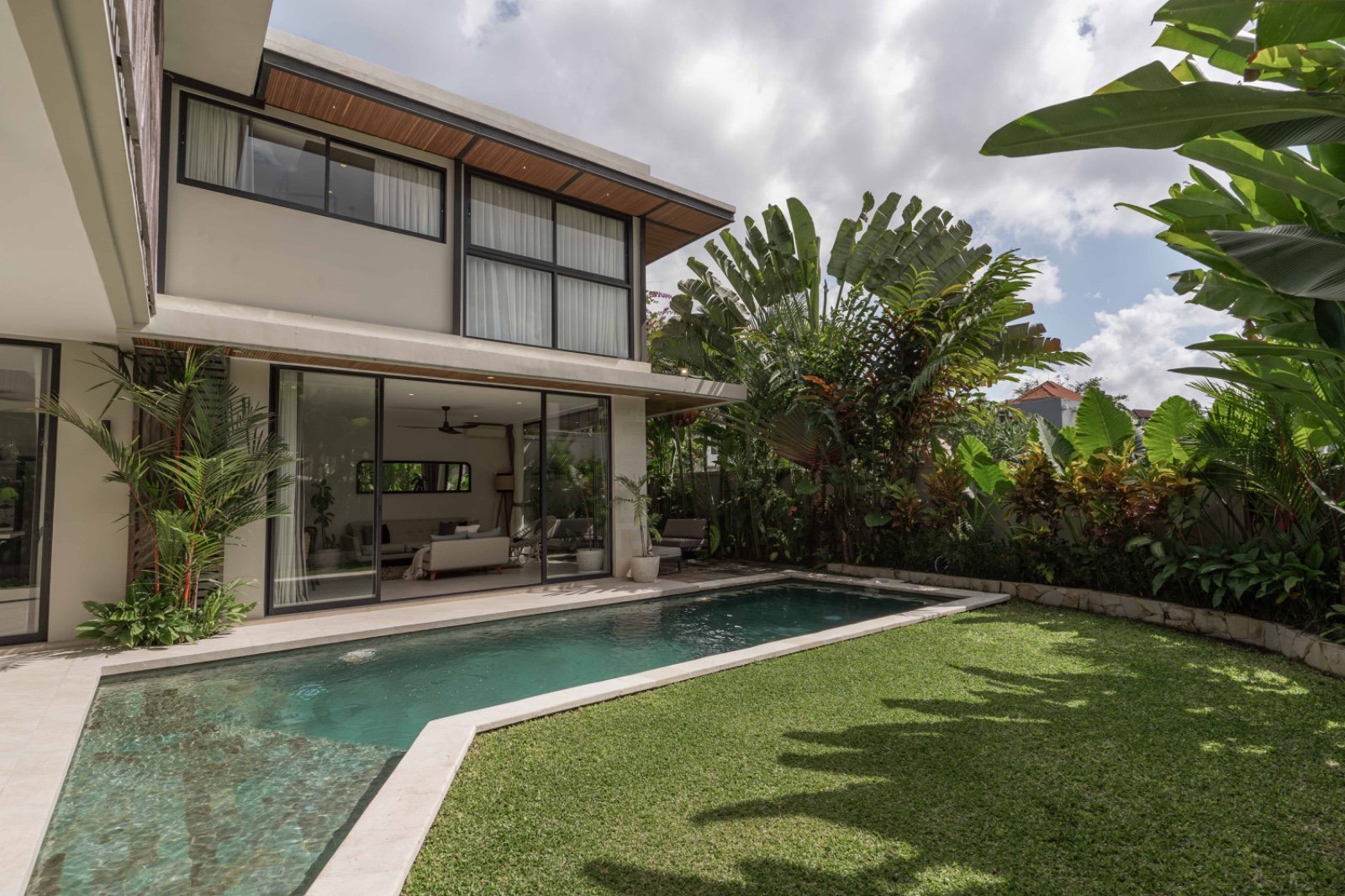 Garden & Pool
