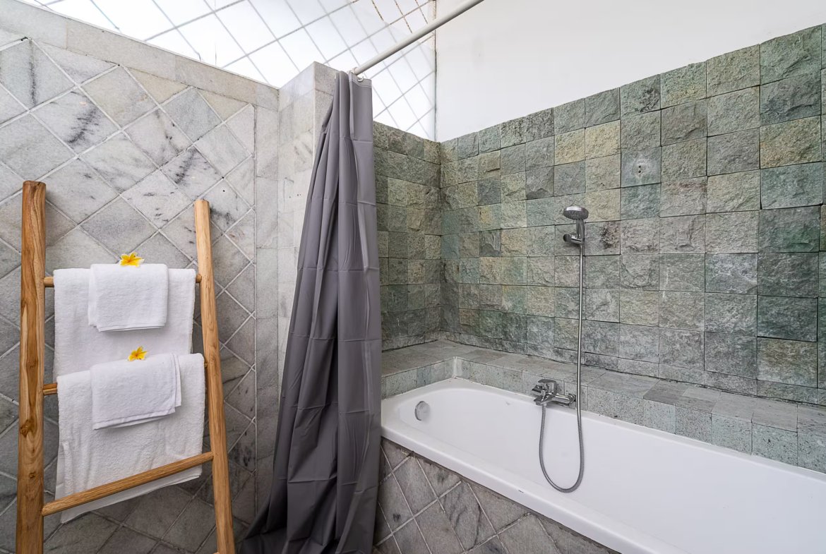 1170