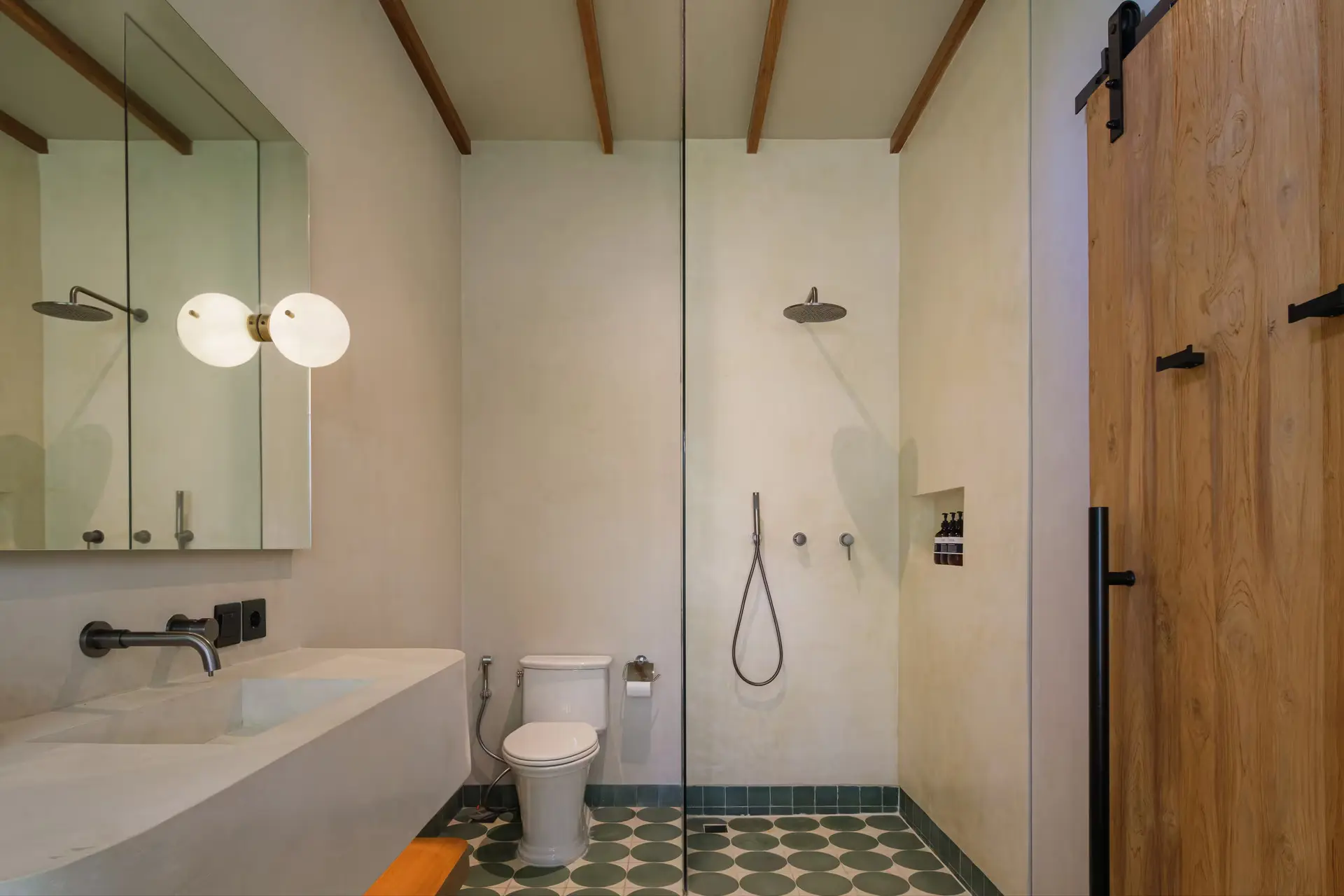 Full-bathroom-2
