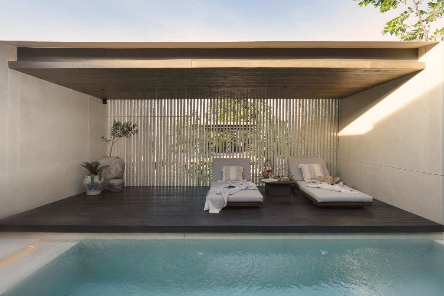 PoolDeck