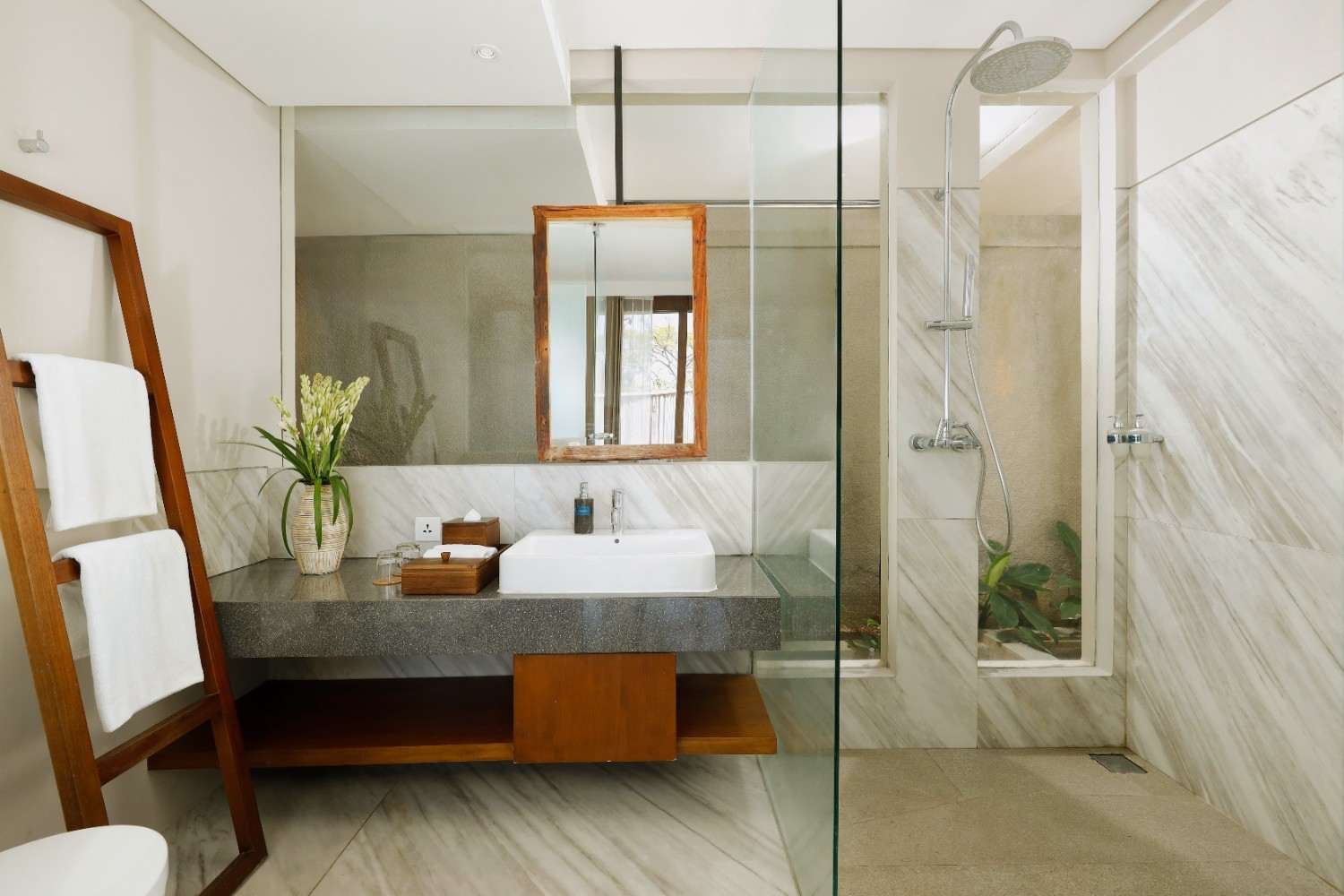 ROOM 1 – BATHROOM-100kb